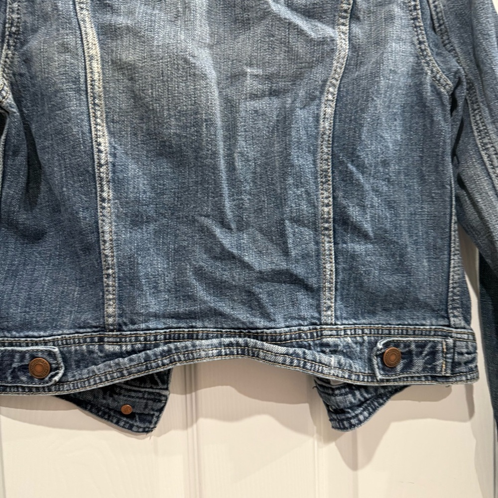 American Eagle Cropped Denim Jacket - Picture 4 of 13